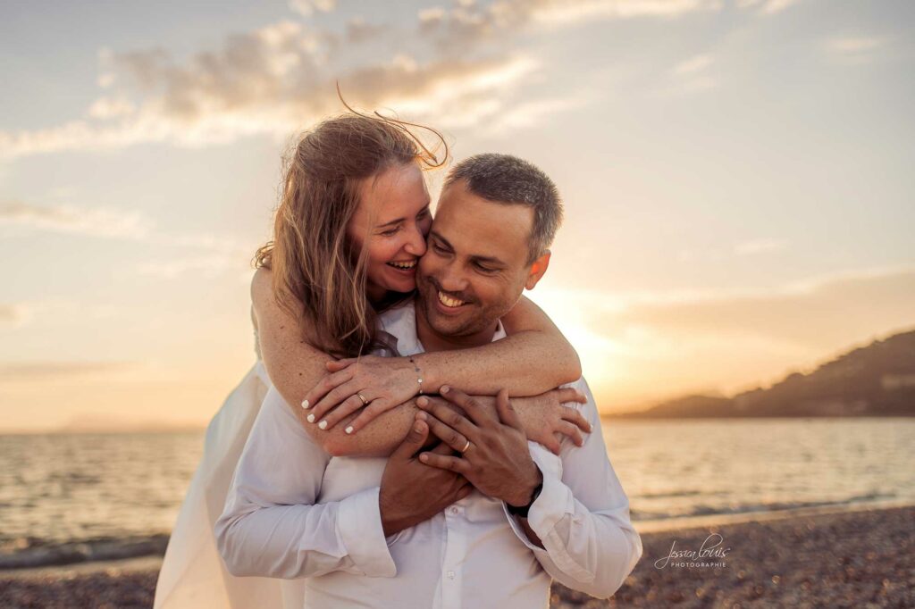 Séance Photo couple Anniversaire de mariage, noces. Photographe de Couple à Hyères.