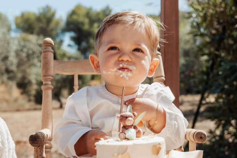 photographe-bapteme-hyeres-var-famille-bebe-gateau-fete