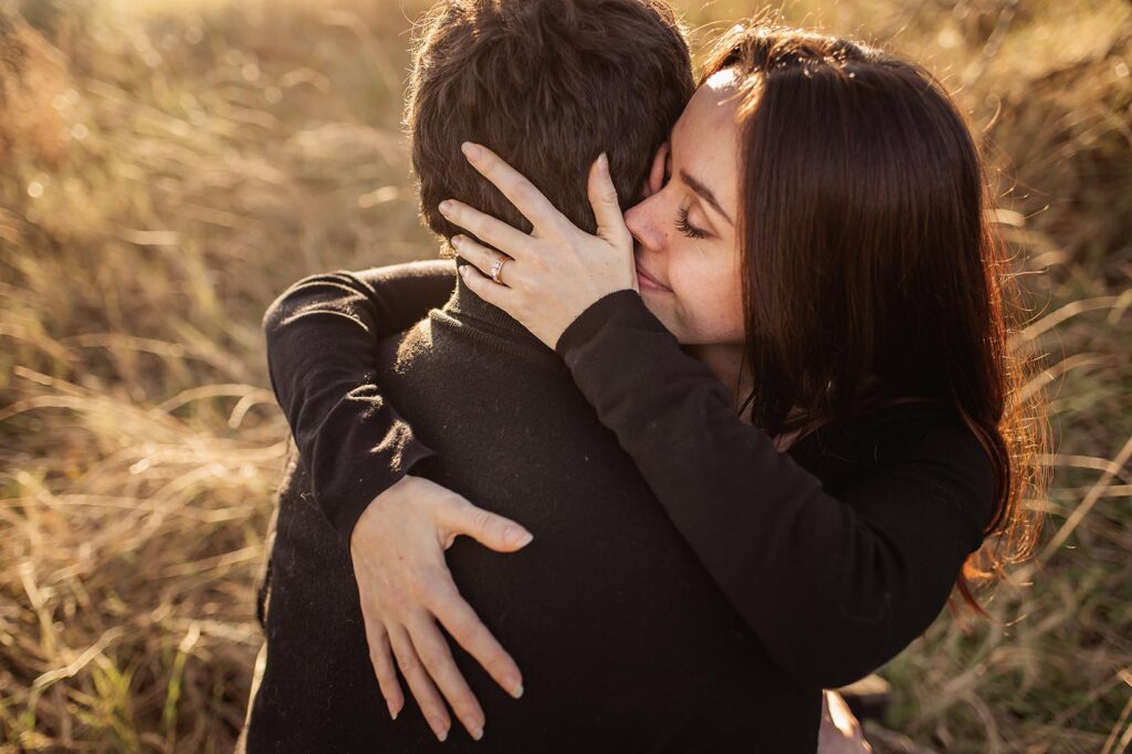 Love session aux salins, ambiance lifestyle et fiançailles