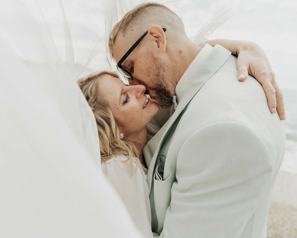 Mariage au Pradet, love session, reportage par Jessica Photographe à Hyères